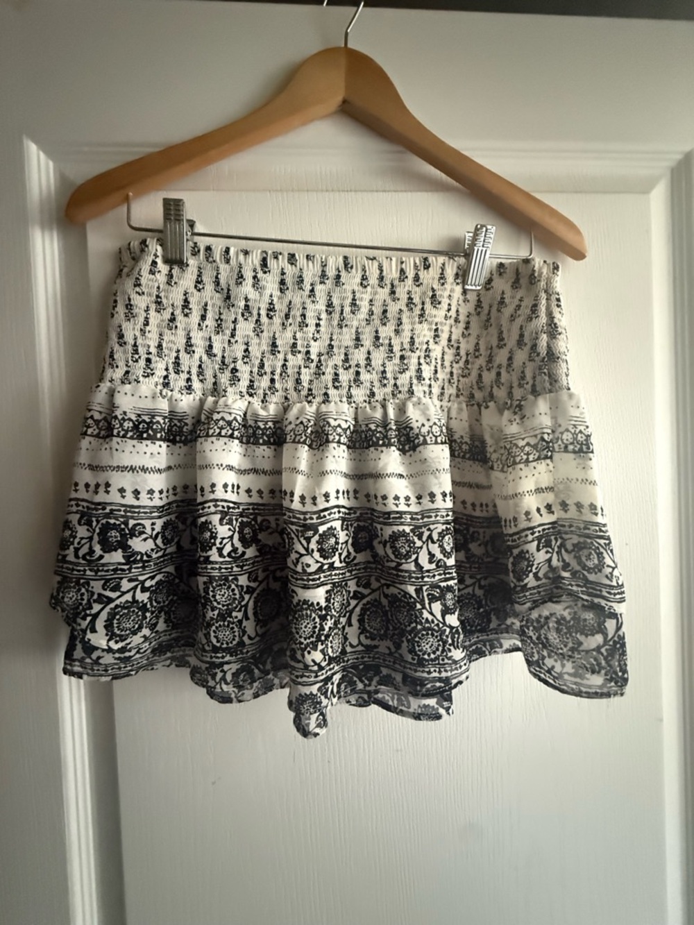 Express Black and White Tiered Mini Skirt